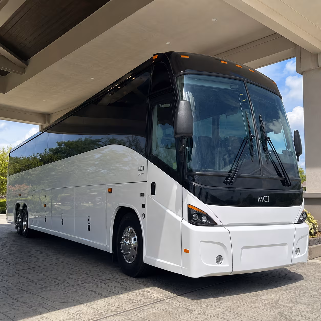 charter buses for corporate wine tour groups in lakewood