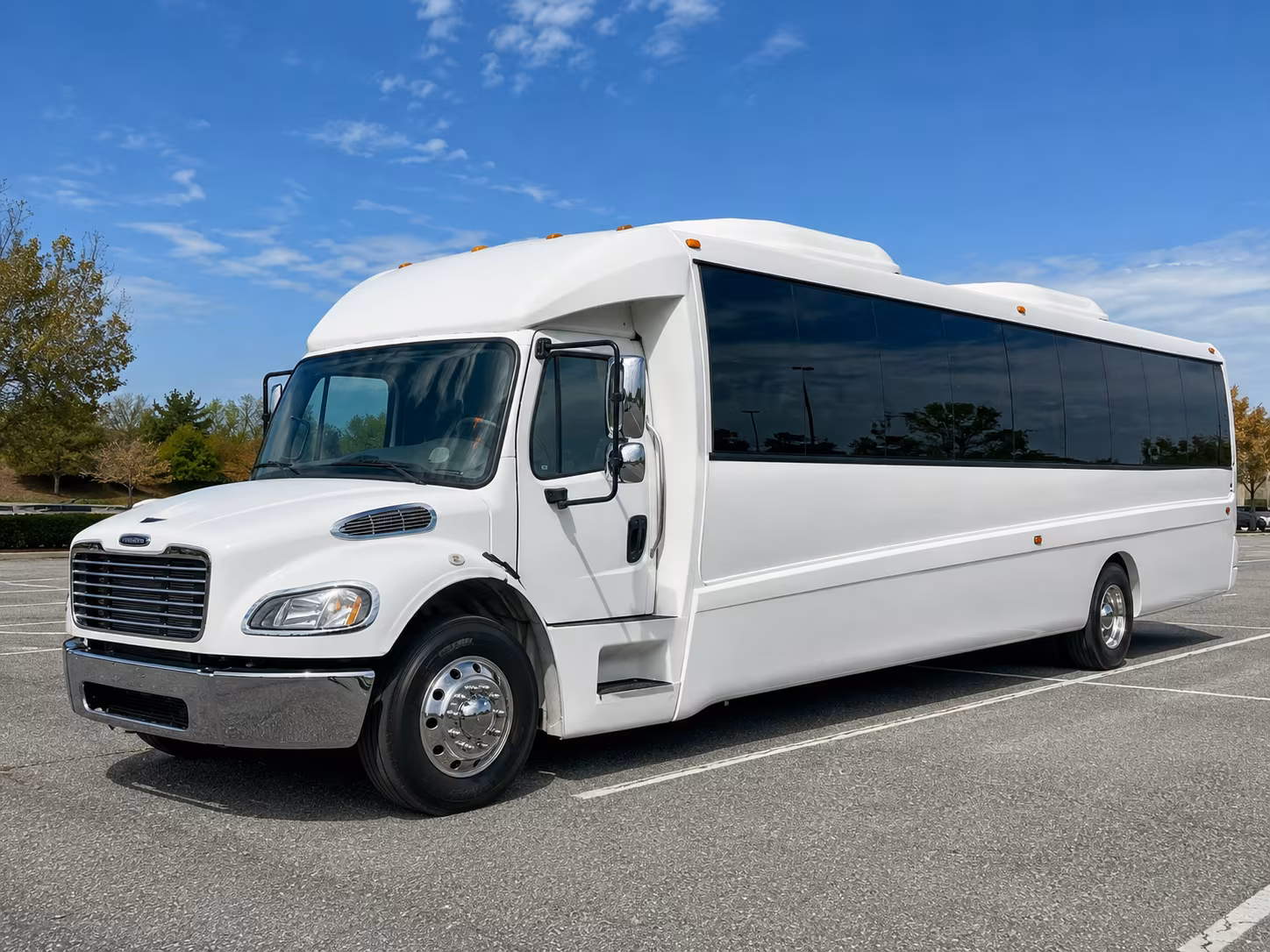 lakewood 30 passenger party bus